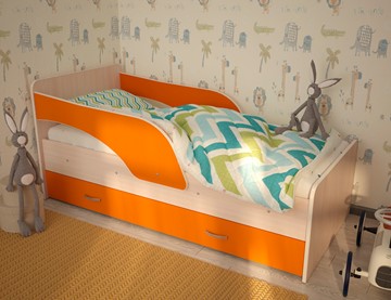 Детская кровать с бортиками Максимка, корпус Млечный дуб, фасад Оранжевый в Петрозаводске - предосмотр