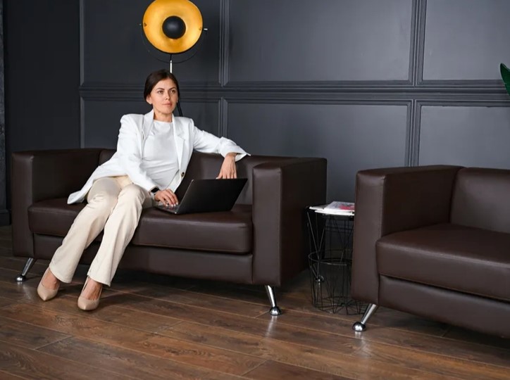 Комплект мебели Альбиони коричневый кожзам  диван 2Д + кресло в Петрозаводске - изображение 4